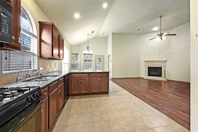 8706 Sunrise Canter Drive, Tomball, TX 77375 - Photo 11