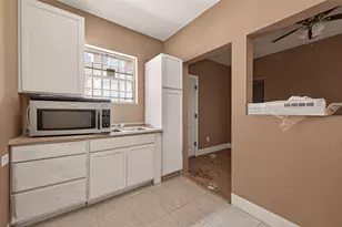 4016 Woodleigh St, Houston, TX 77023 - Photo 15