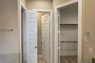 10418 Quiet Courtyard Rd, Houston, TX 77043 - Photo 23