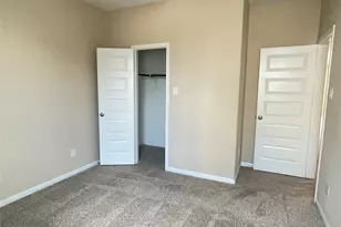 10418 Quiet Courtyard Rd, Houston, TX 77043 - Photo 39