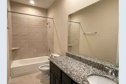 10418 Quiet Courtyard Road, Houston, TX 77043 - Photo 35