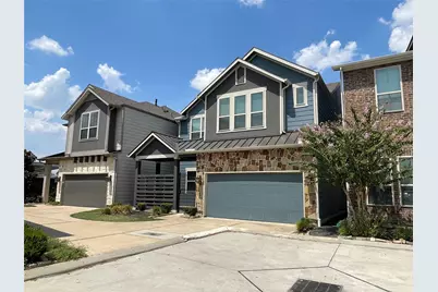 10418 Quiet Courtyard Road, Houston, TX 77043 - Photo 3