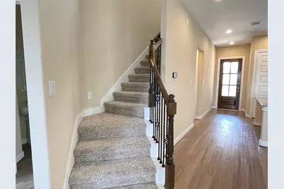 10418 Quiet Courtyard Road, Houston, TX 77043 - Photo 27