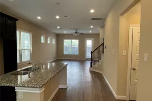 10418 Quiet Courtyard Rd, Houston, TX 77043 - Photo 7