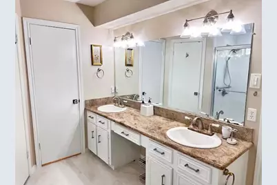 11418 Chevy Chase Dr, Houston, TX 77077 - Photo 11