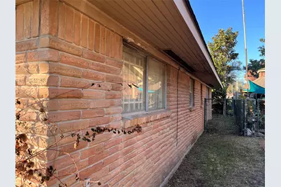 5551 Winding Creek Way, Houston, TX 77017 - Photo 9