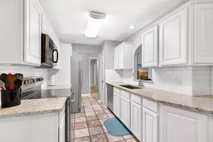 746 Ramada Dr, Houston, TX 77062 - Photo 13