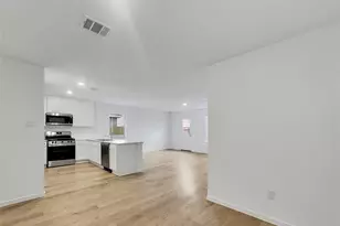 3041 Highbank Dr, Katy, TX 77493 - Photo 5
