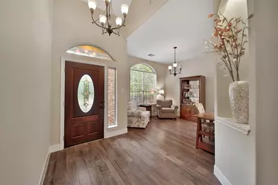 159 S Queenscliff Circle, The Woodlands, TX 77382 - Photo 3