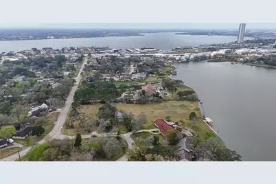 205 Lakeshore Drive, Seabrook, TX 77586 - Photo 25