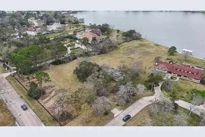 205 Lakeshore Drive, Seabrook, TX 77586 - Photo 5