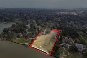 205 Lakeshore Dr, Seabrook, TX 77586 - Photo 3