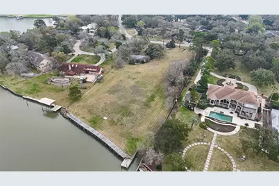 205 Lakeshore Drive, Seabrook, TX 77586 - Photo 11