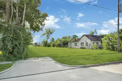 4612 Pickfair Street, Houston, TX 77026 - Photo 9