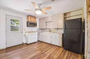 2412 28th Ave N, Texas City, TX 77590 - Photo 5