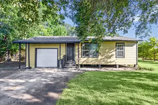 2412 28th Ave N, Texas City, TX 77590 - Photo 1