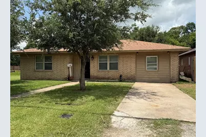 2912 Avenue J P Davis Avenue, Bay City, TX 77414 - Photo 1