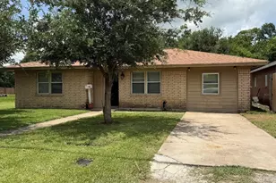 2912 Ave J P Davis Ave, Bay City, TX 77414 - Photo 1