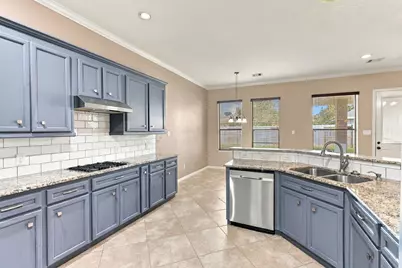293 W Bend Drive, League City, TX 77573 - Photo 5