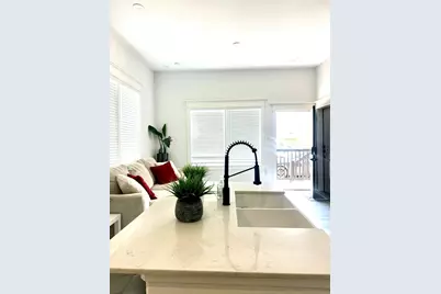 203 S Lockwood Drive, Houston, TX 77011 - Photo 5