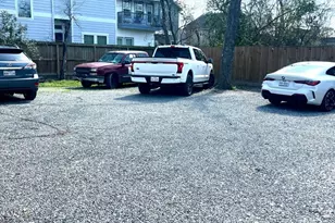 203 S Lockwood Dr, Houston, TX 77011 - Photo 17