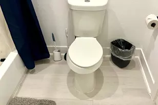 203 S Lockwood Dr, Houston, TX 77011 - Photo 15