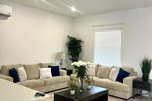 203 S Lockwood Dr, Houston, TX 77011 - Photo 3