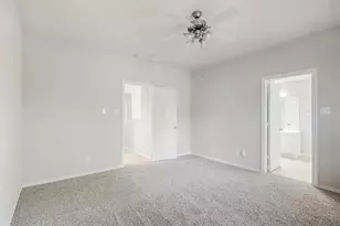 58 S Burberry Park Cir, The Woodlands, TX 77382 - Photo 17