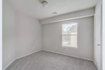 58 S Burberry Park Circle, The Woodlands, TX 77382 - Photo 21