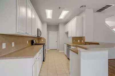 58 S Burberry Park Circle, The Woodlands, TX 77382 - Photo 9