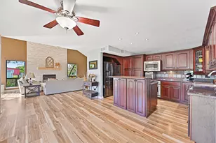 114 24th St, Dickinson, TX 77539 - Photo 11