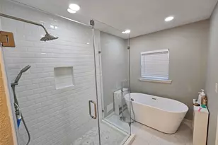 14822 Cedar Point Dr, Houston, TX 77070 - Photo 17