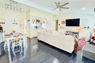 3003 Wood Fox Dr, Alvin, TX 77511 - Photo 5