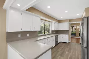 2803 Edgewood Dr, Sugar Land, TX 77479 - Photo 11
