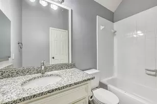 406 Ashberry Ct, League City, TX 77573 - Photo 33
