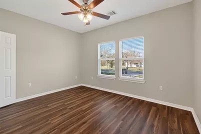 106 Morgan Street, Alvin, TX 77511 - Photo 23