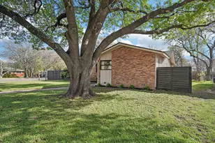 2141 Hermanson Dr, Waco, TX 76710 - Photo 3