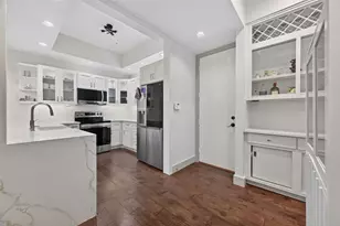 6000 Sugar Hill Dr, Houston, TX 77057 - Photo 9