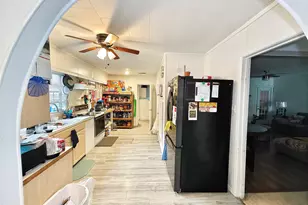 7931 Scanlock St, Houston, TX 77012 - Photo 11