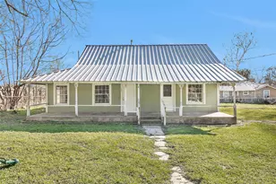 203 W Powell St, Willis, TX 77378 - Photo 3