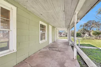 203 W Powell Street, Willis, TX 77378 - Photo 5