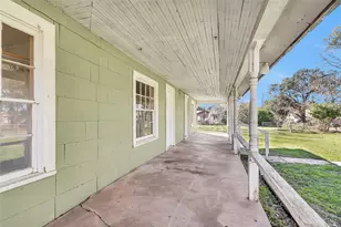 203 W Powell St, Willis, TX 77378 - Photo 5