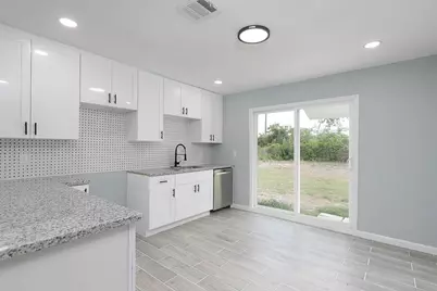 3205 Stallings Drive, Houston, TX 77088 - Photo 17