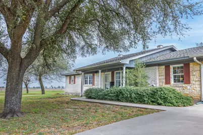 2042 US Highway 77, Lott, TX 76656 - Photo 7