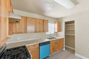 2411 Leffingwell St, Houston, TX 77026 - Photo 11