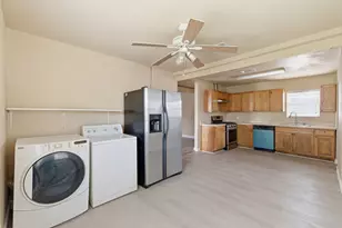 2411 Leffingwell St, Houston, TX 77026 - Photo 13