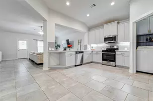 23112 Zinfandel Dr, Alvin, TX 77511 - Photo 3