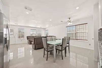 15707 Crooked Arrow Drive, Sugar Land, TX 77498 - Photo 11