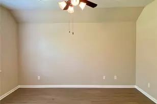 7639 Daisy Port Ln, Conroe, TX 77304 - Photo 9