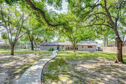 9218 Hammerly Boulevard, Houston, TX 77080 - Photo 37
